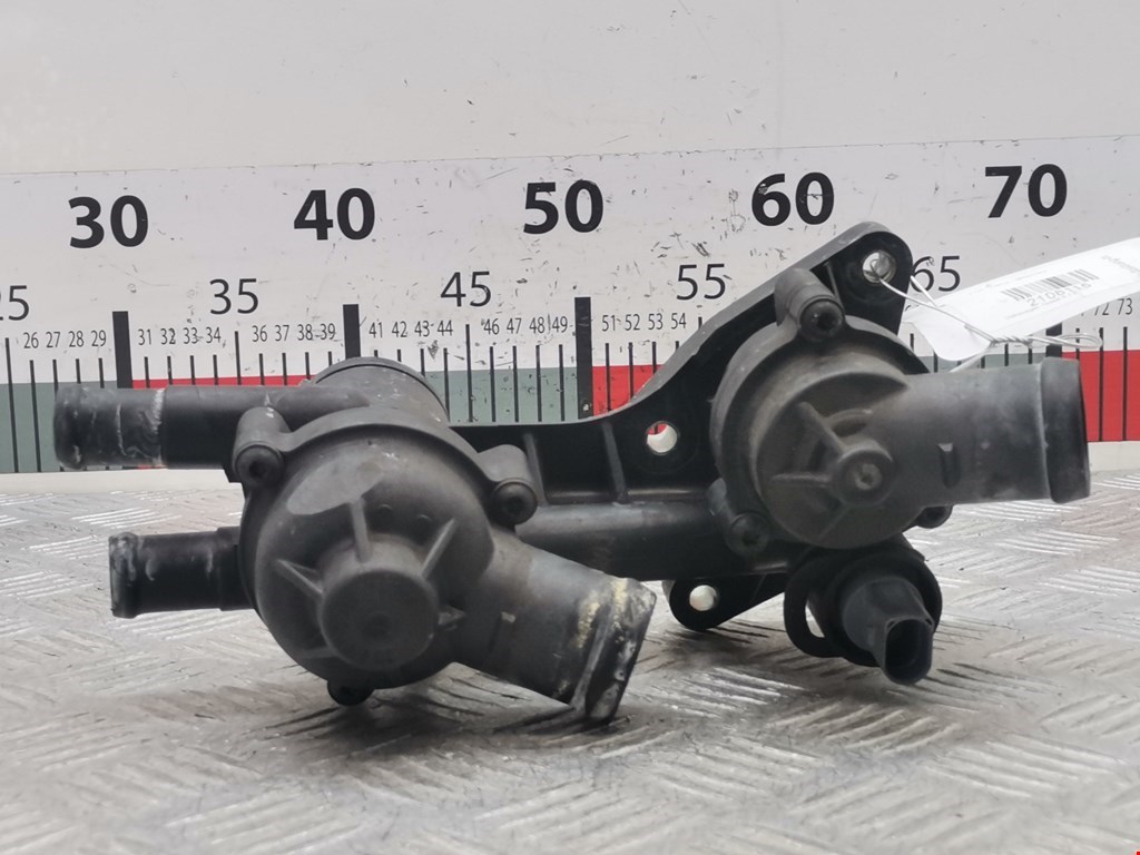 Корпус термостата VOLKSWAGEN Passat B6 2005-2011