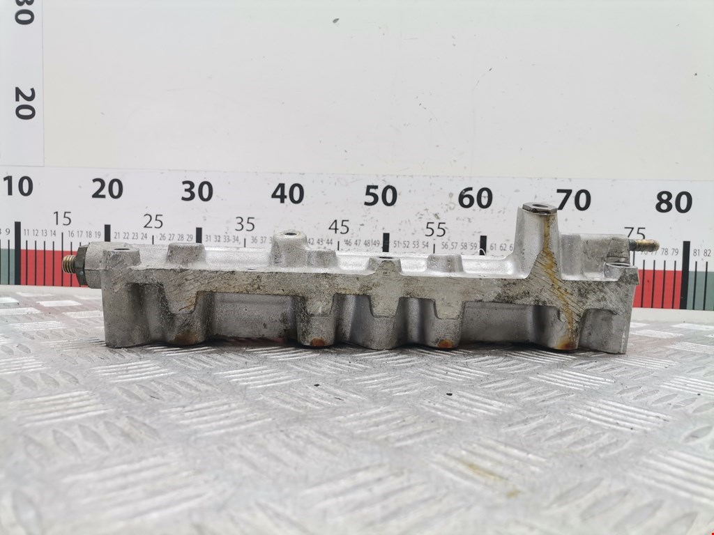 Рампа топливная (рейка) VOLKSWAGEN Passat B6 2005-2011