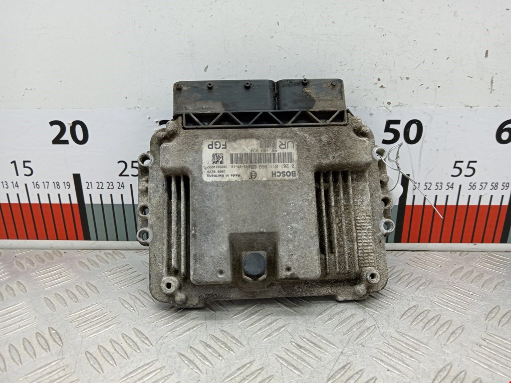 Блок управления двигателя (ЭБУ) OPEL Zafira B 2005-2012