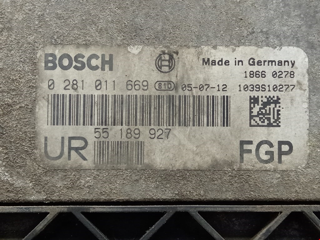 Блок управления двигателя (ЭБУ) OPEL Zafira B 2005-2012