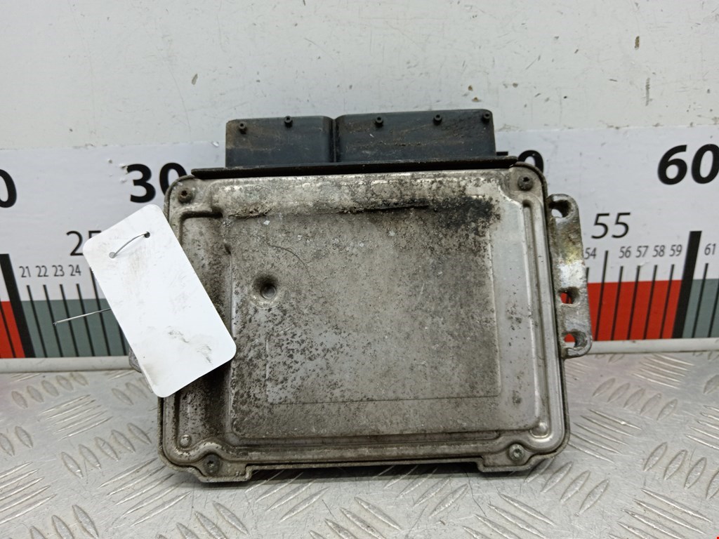 Блок управления двигателя (ЭБУ) OPEL Zafira B 2005-2012