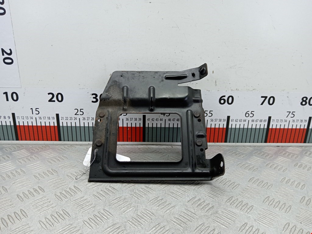 Кронштейн (крепление) блока управления двигателем Opel Zafira B (2005-2014)