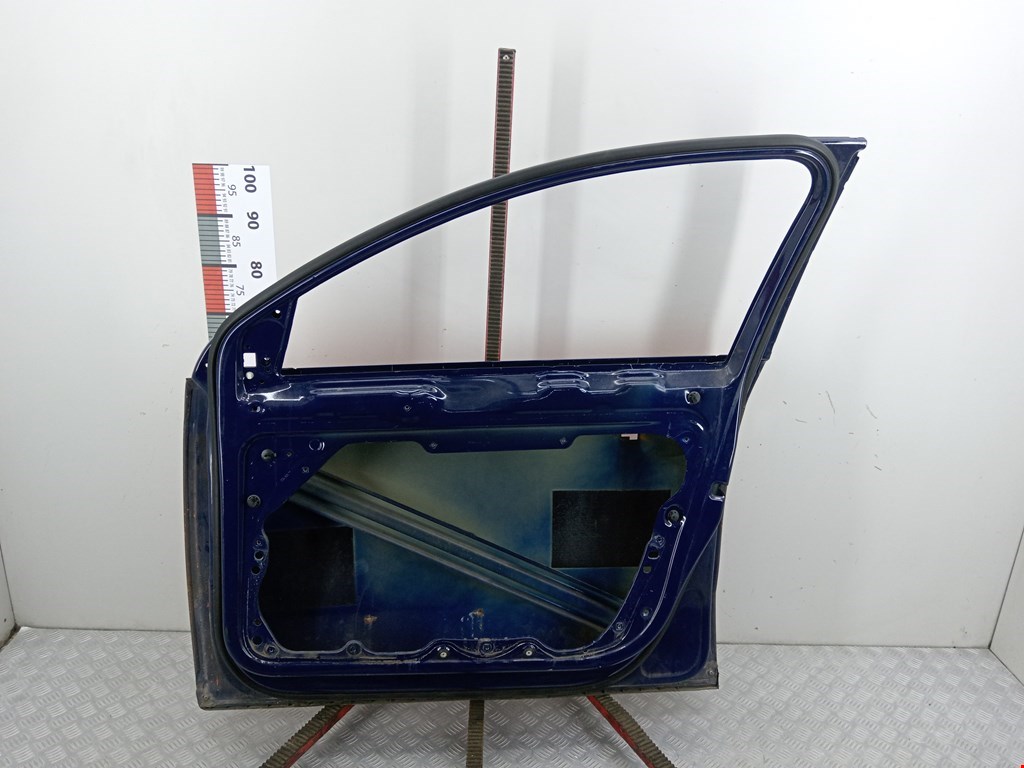 Дверь передняя правая VOLKSWAGEN Passat B6 2005-2011