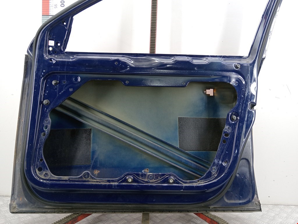 Дверь передняя правая VOLKSWAGEN Passat B6 2005-2011