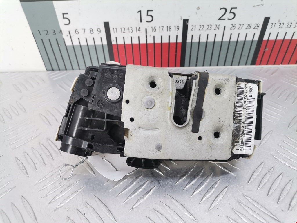 Замок двери задней правой JEEP Compass 2006-2016