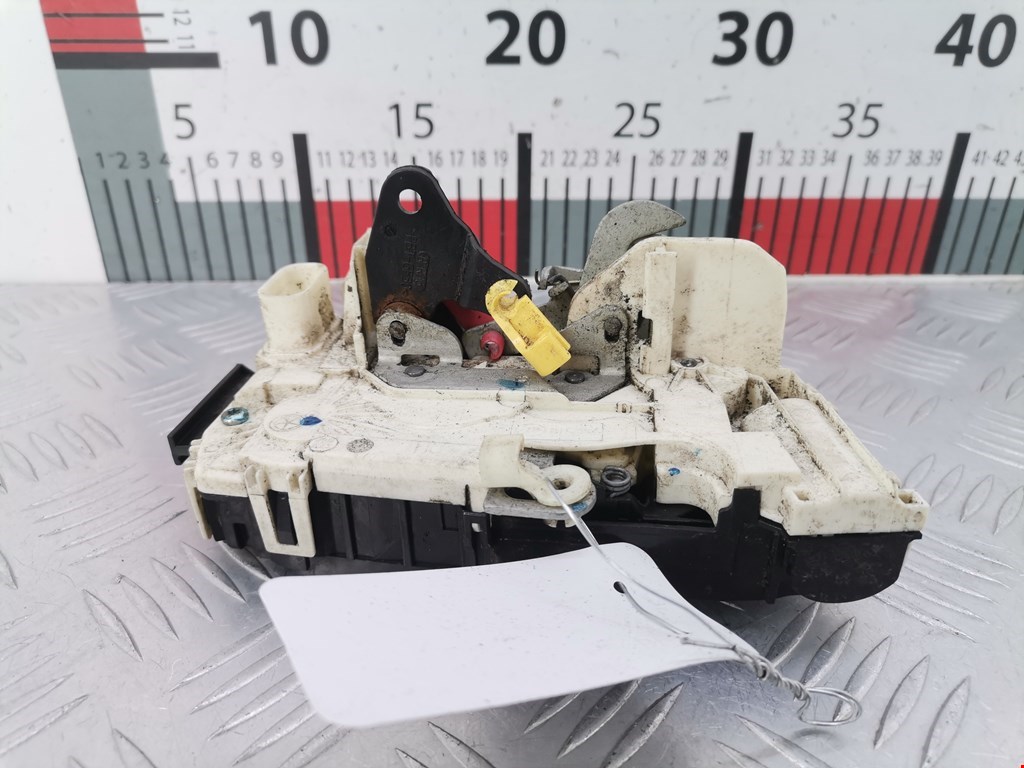 Замок двери задней правой JEEP Compass 2006-2016