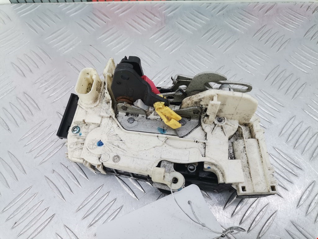 Замок двери задней правой JEEP Compass 2006-2016