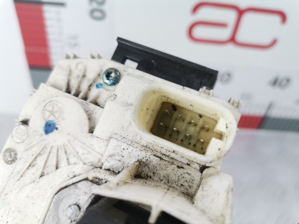 Замок двери задней правой JEEP Compass 2006-2016