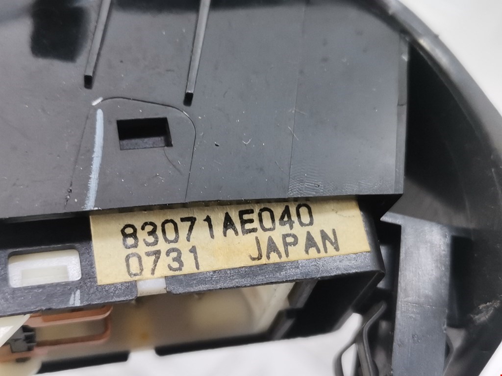 Кнопка стеклоподъемника SUBARU Legacy 1998-2004