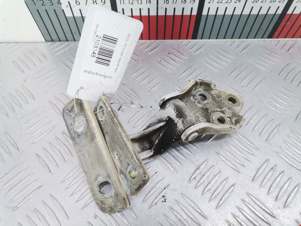 Петля двери передней левой Iveco Daily 3 (1999-2006)