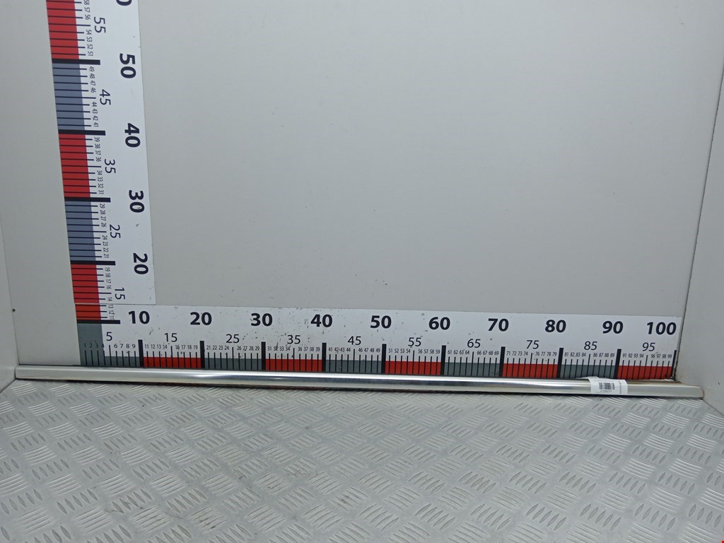 Накладка декоративная (молдинг) стекла двери передней правой Volkswagen Passat 6 (2005-2010)