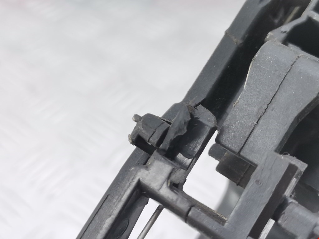 Ручка двери задней наружная правая MERCEDES-BENZ M-Class W163 ML 1997-2005