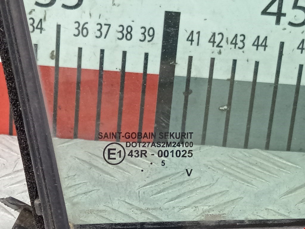 Стекло двери переднее правое FIAT Ulysse 2002-2010