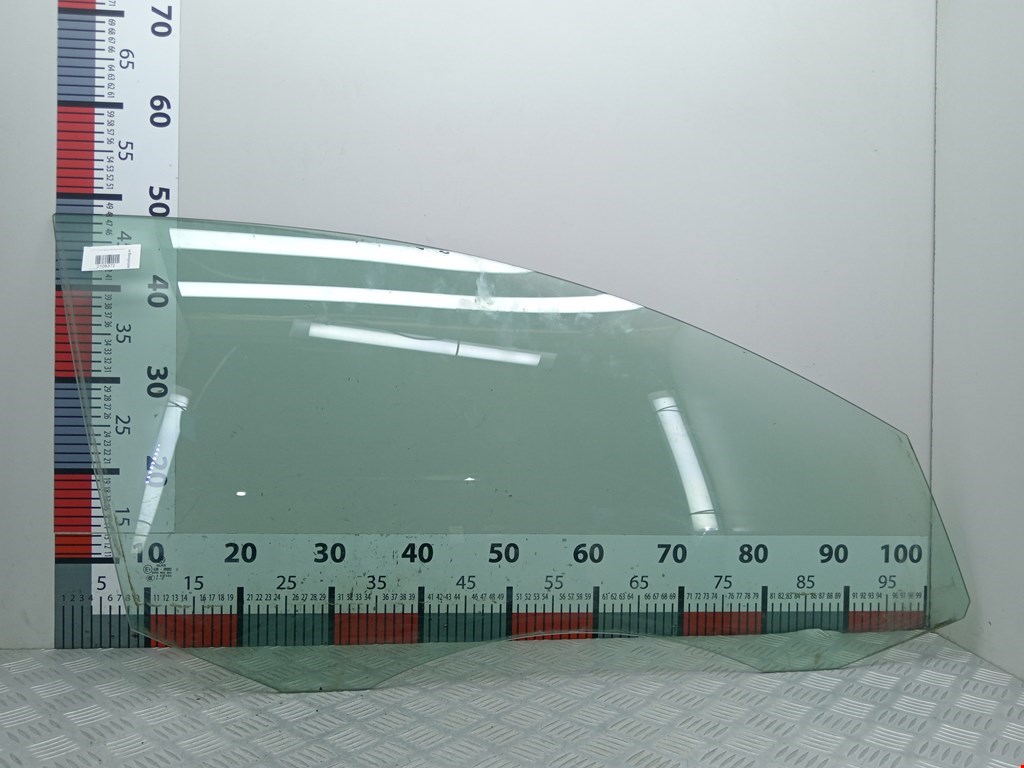 Стекло двери передней правой Volkswagen Passat 6 (2005-2010)