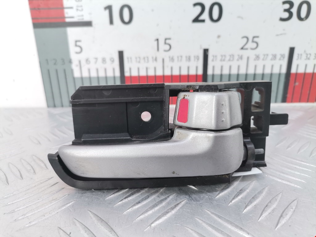 Ручка двери внутренняя передняя правая Suzuki Swift 3 (2004-2010)