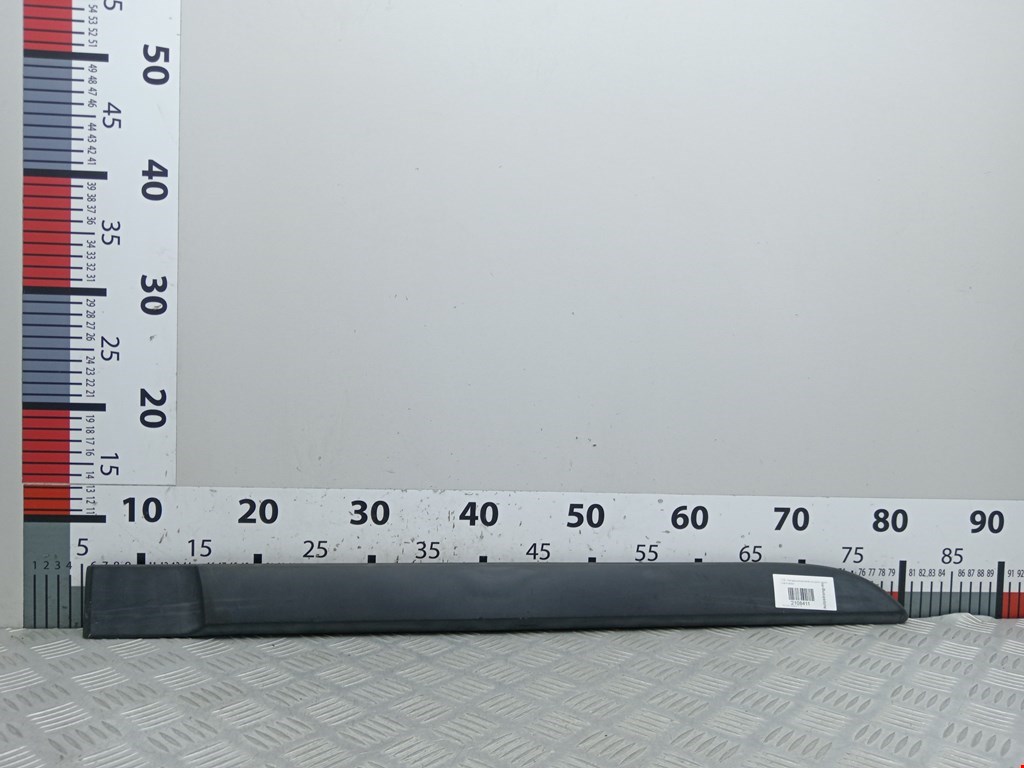 Накладка декоративная (молдинг) двери задней правой Renault Megane 2 (2002-2009)