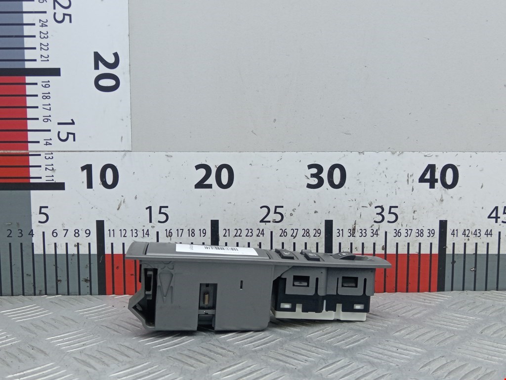 Кнопка стеклоподъемника BMW 7er 7 серия E65/E66 2001-2008