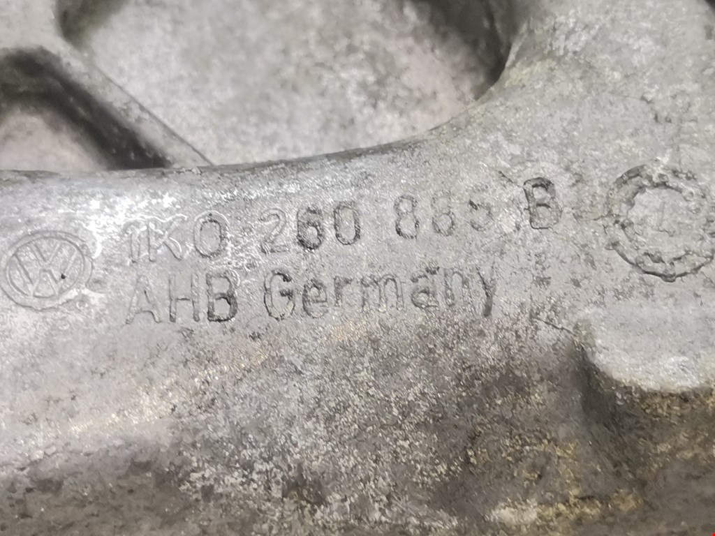 Кронштейн кондиционера VOLKSWAGEN Passat B6 2005-2011