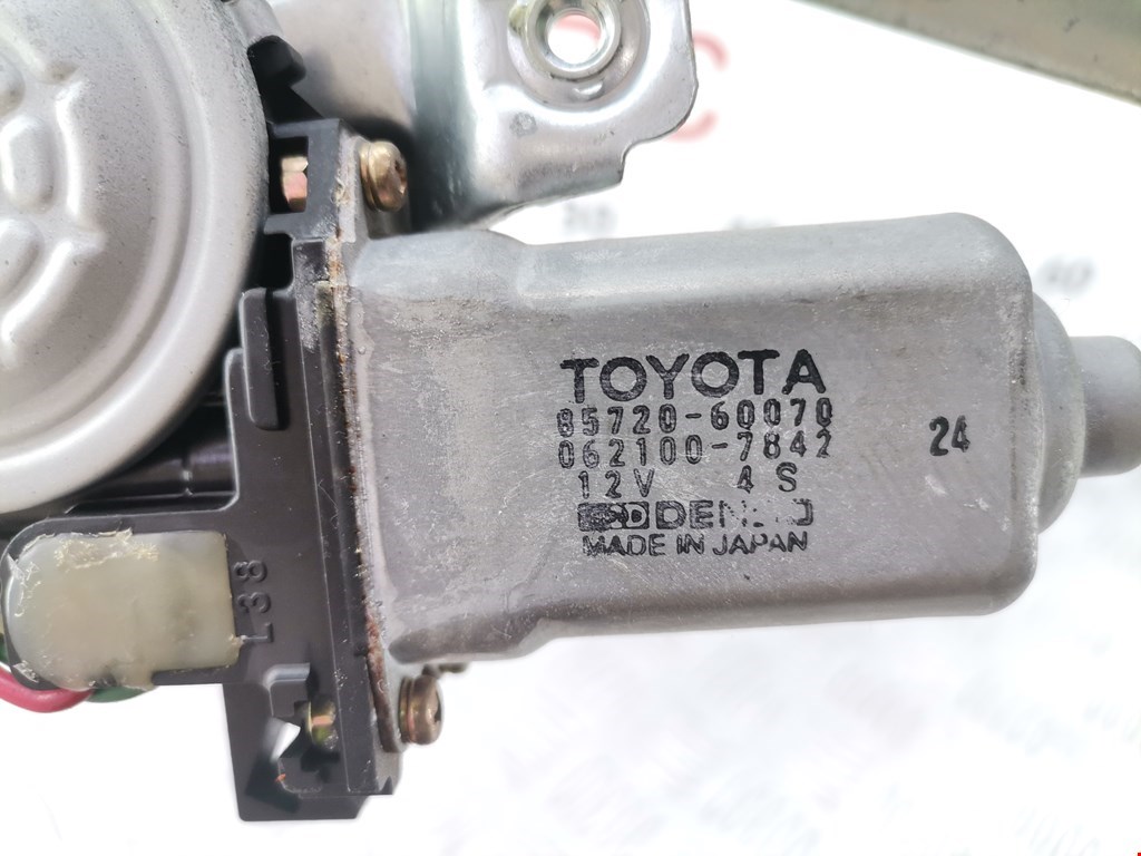 Стеклоподъемник задний правый TOYOTA Land Cruiser Prado 90 1996-2002