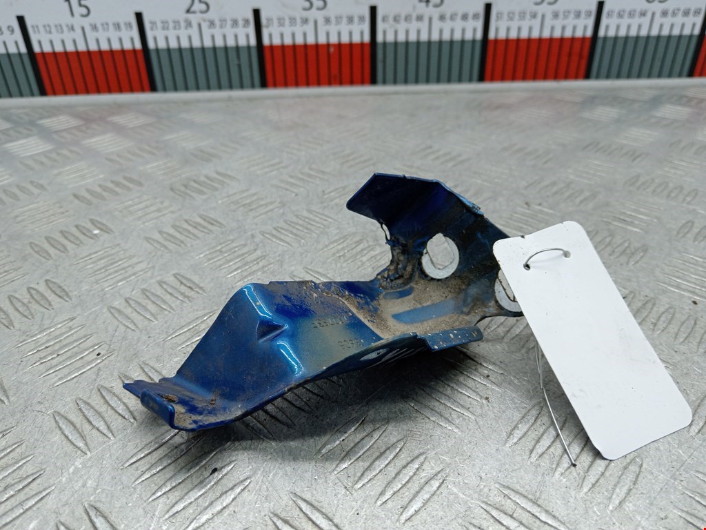 Кронштейн переднего бампера левый RENAULT Megane II 2002-2009