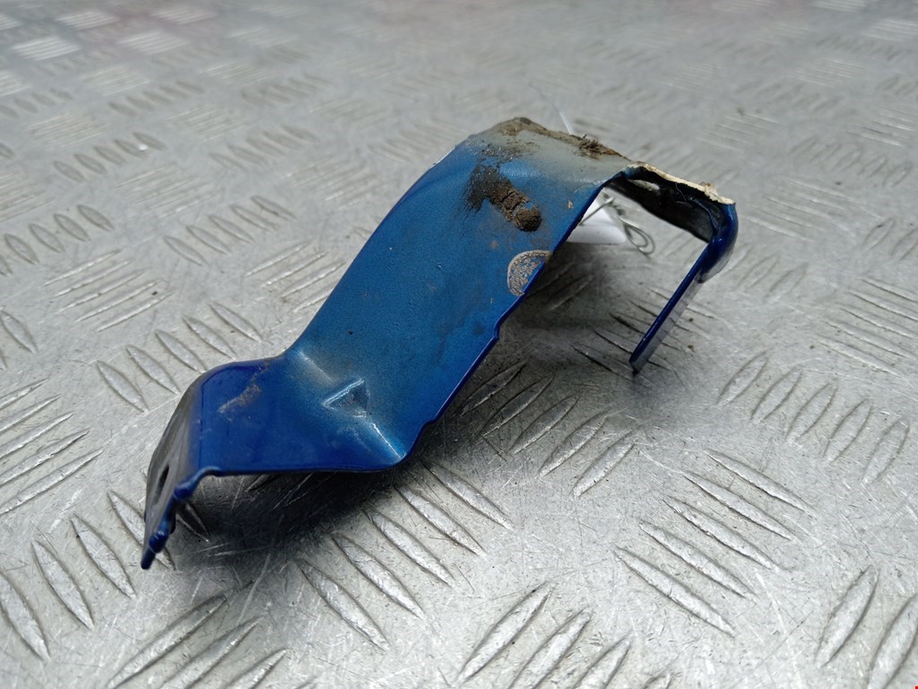 Кронштейн переднего бампера левый RENAULT Megane II 2002-2009