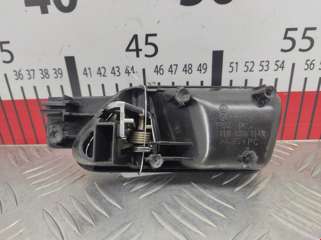 Ручка дверная задняя внутренняя правая VOLKSWAGEN Touran 2003-2010