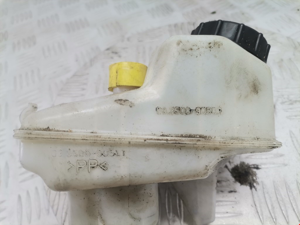 Бачок главного тормозного цилиндра OPEL Astra J 2009-2017