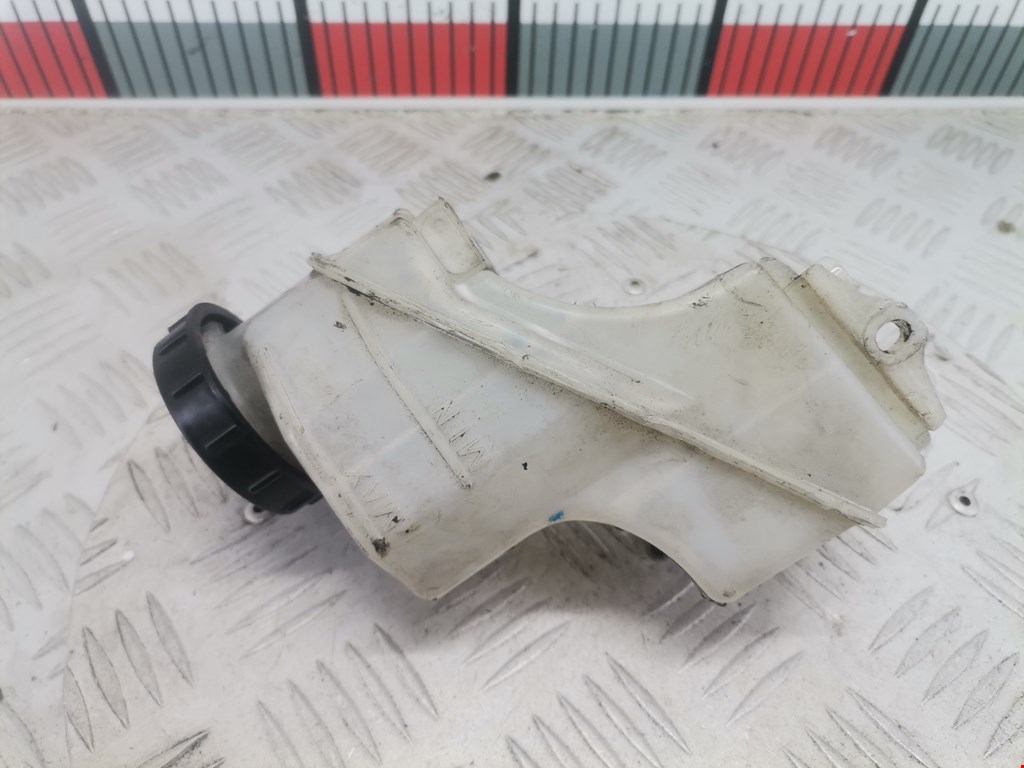 Бачок главного тормозного цилиндра NISSAN Altima L32A 2007-2012