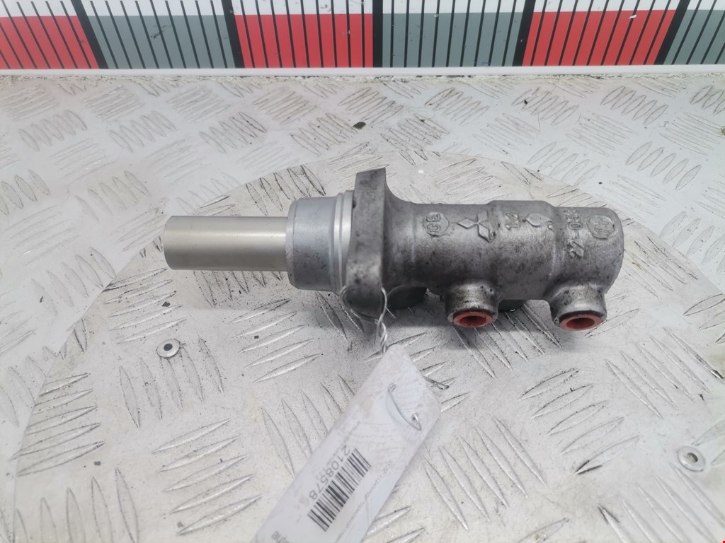 Цилиндр тормозной главный MITSUBISHI Outlander GF0W 2012-н.в.