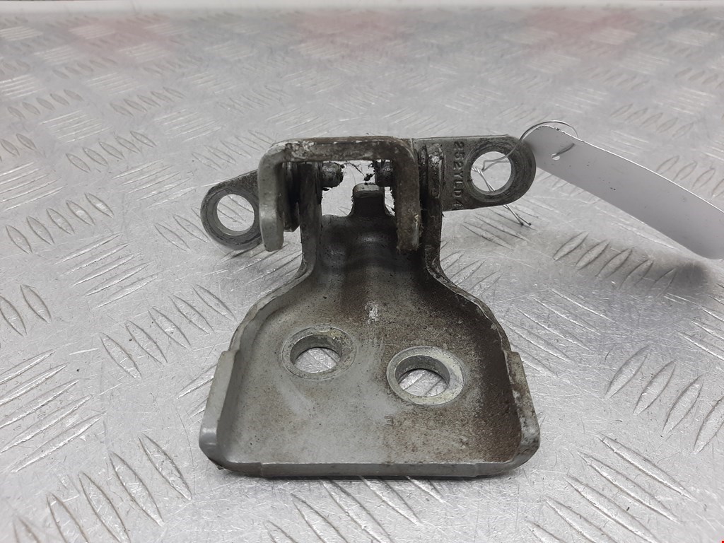 Петля двери передней левой Ford Fusion (2002-2012)