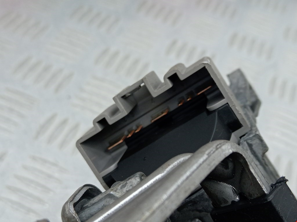 Замок зажигания FORD Fusion 2002-2012