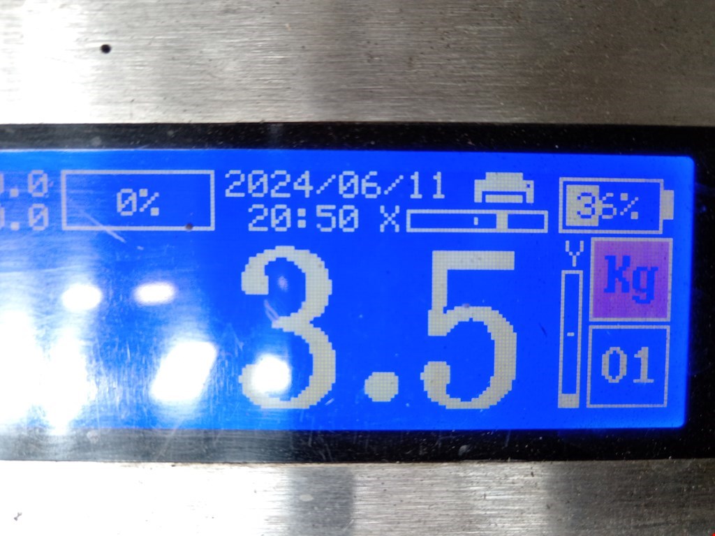 Обшивка двери передняя правая LINCOLN Town Car III 1997-2011