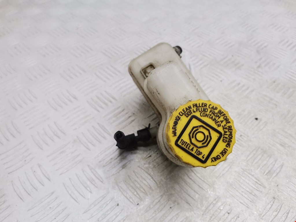 Бачок главного тормозного цилиндра FIAT Idea 2003-2016