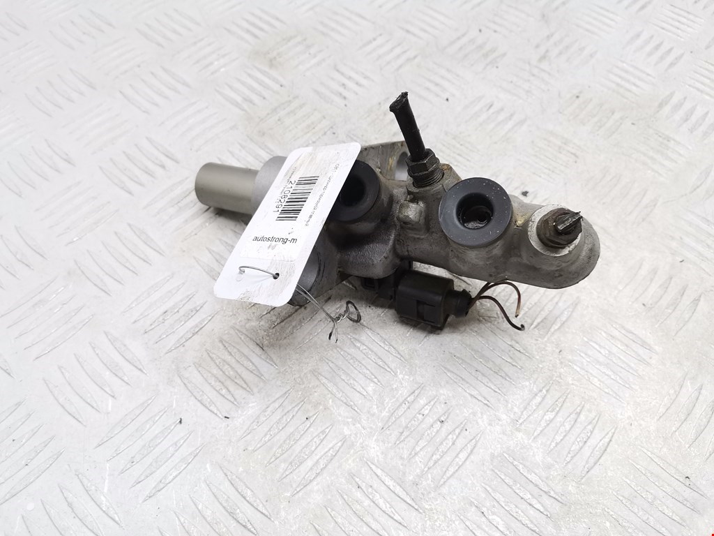 Цилиндр тормозной главный VOLKSWAGEN Passat B7 2011-2015