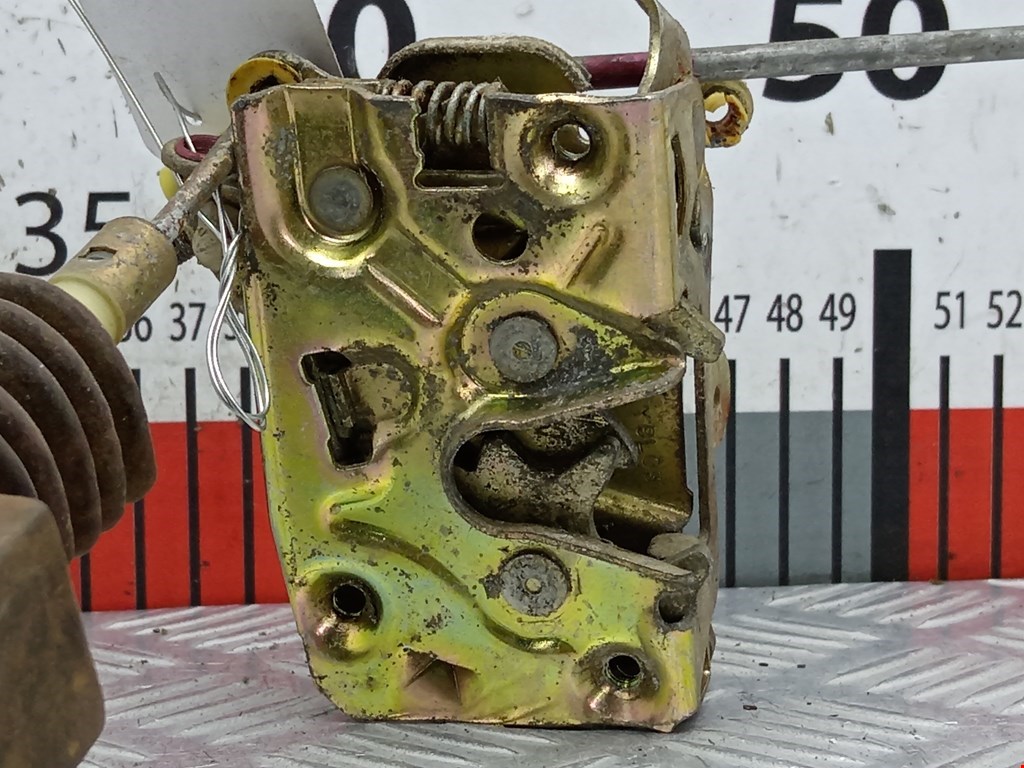 Замок двери передней правой LINCOLN Town Car III 1997-2011