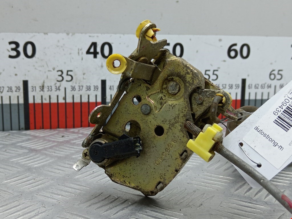 Замок двери передней правой LINCOLN Town Car III 1997-2011