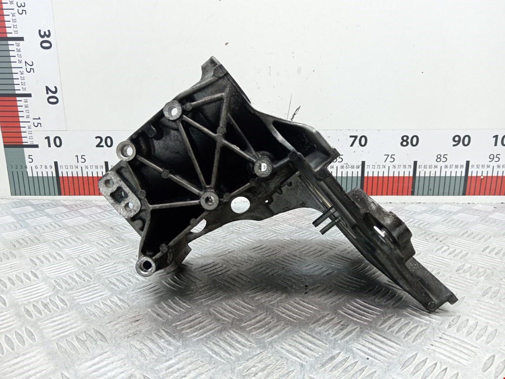 Кронштейн ТНВД OPEL Astra H/Family 2004-2015