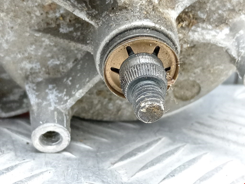 Моторчик стеклоочистителя передний SEAT Alhambra 1996-2010