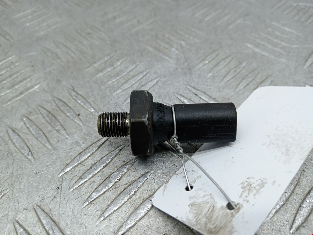 Датчик давления масла VOLKSWAGEN Golf IV 1997-2003