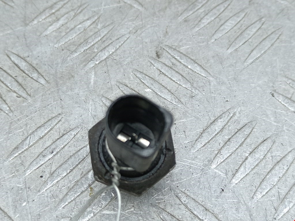 Датчик давления масла VOLKSWAGEN Golf IV 1997-2003