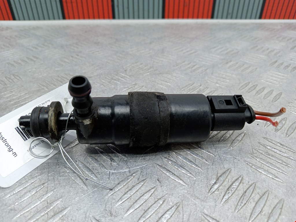 Насос (моторчик) омывателя фар Audi A6 C6 (2004-2011)