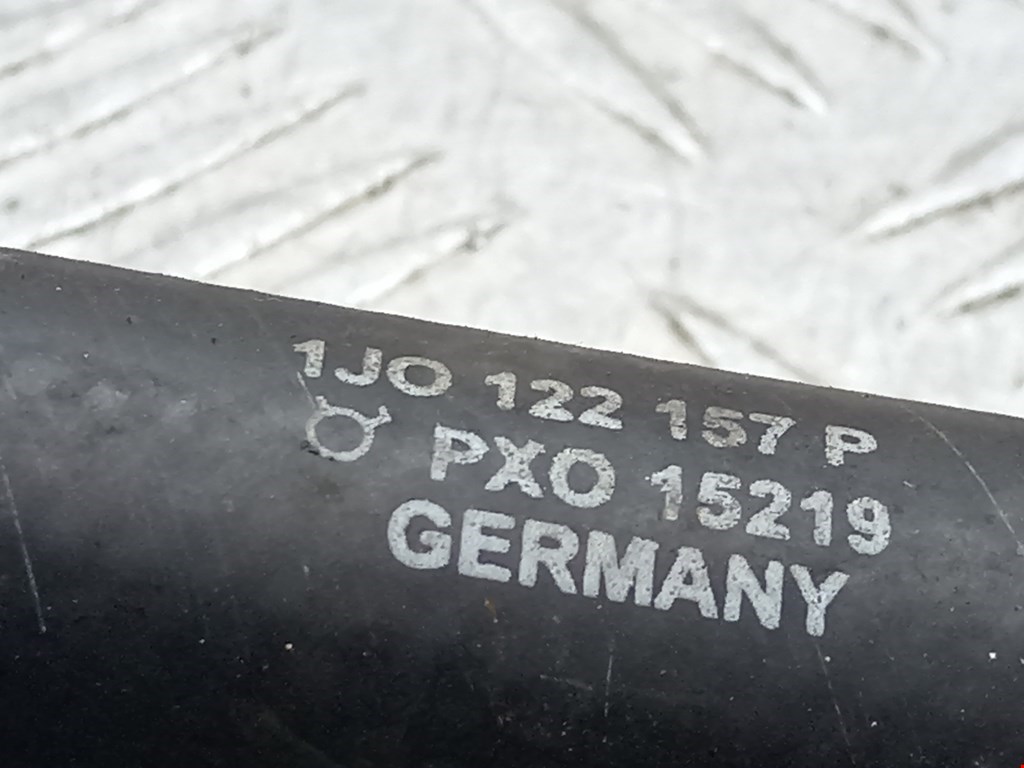 Патрубок VOLKSWAGEN Golf IV 1997-2003