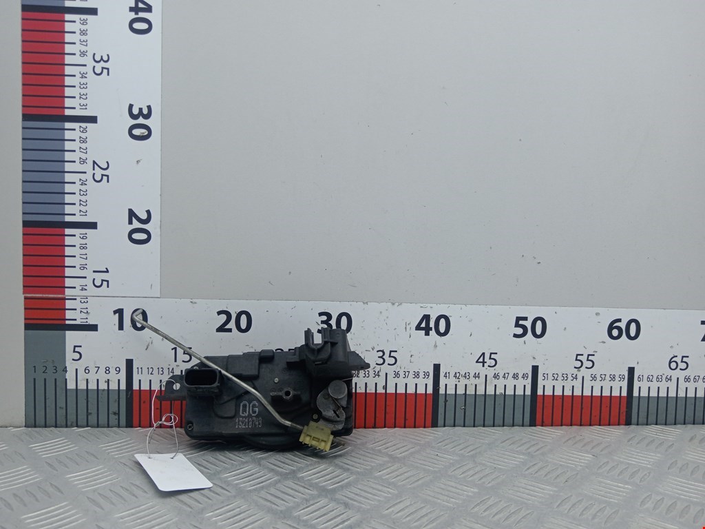 Замок двери передней правой OPEL Astra H/Family 2004-2015