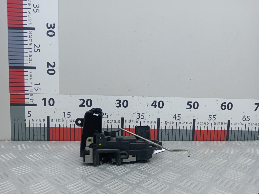 Замок двери передней правой OPEL Astra H/Family 2004-2015