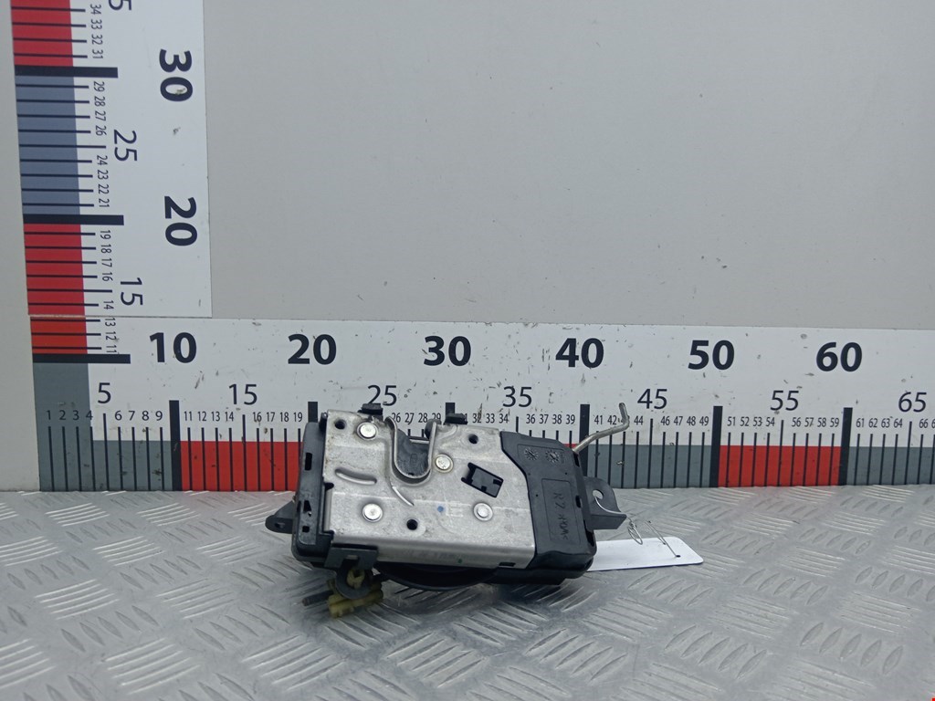 Замок двери передней правой OPEL Astra H/Family 2004-2015