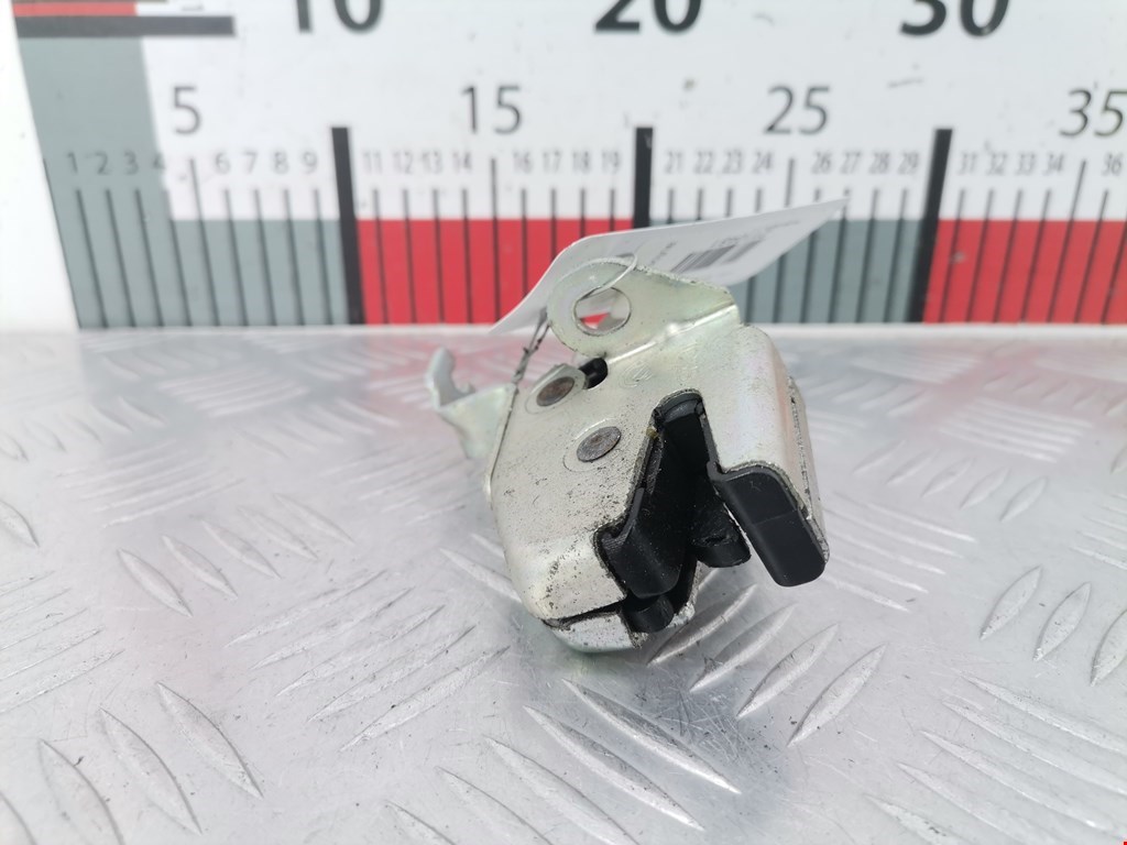 Замок двери распашной левой Peugeot Bipper (2007-2020)