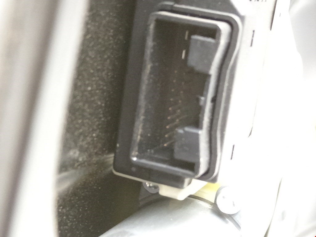 Стеклоподъемник задний правый VOLKSWAGEN Passat B6 2005-2011