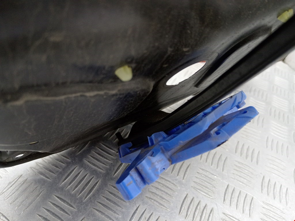 Стеклоподъемник задний правый VOLKSWAGEN Passat B6 2005-2011