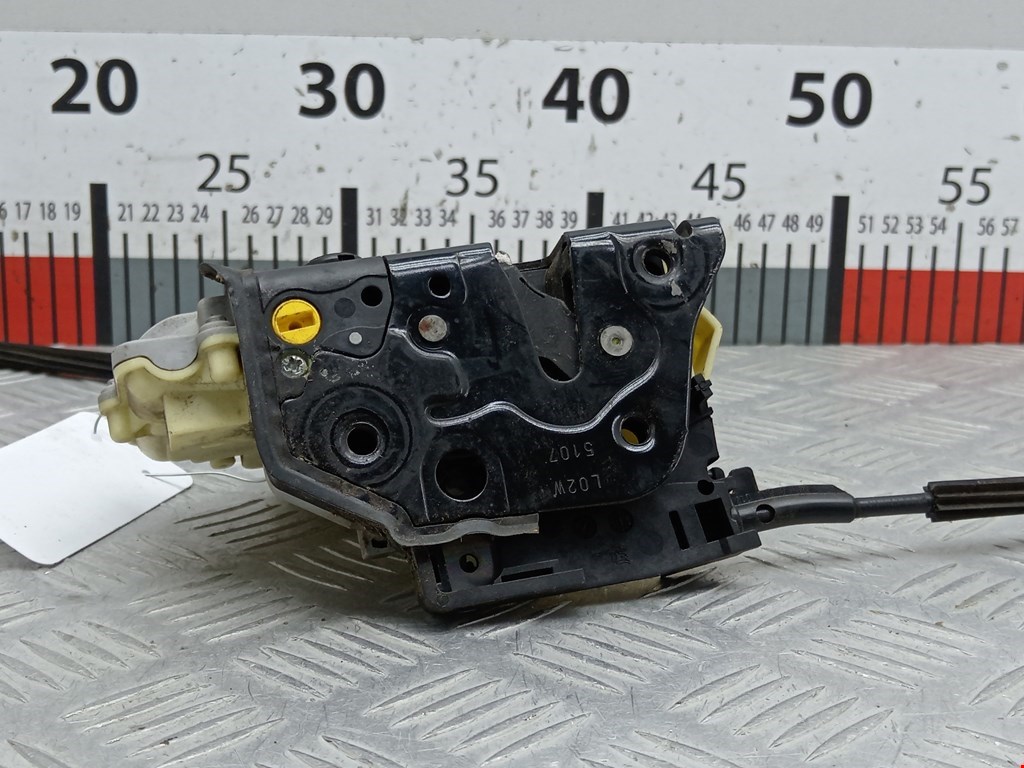 Замок двери задней левой VOLKSWAGEN Passat B6 2005-2011