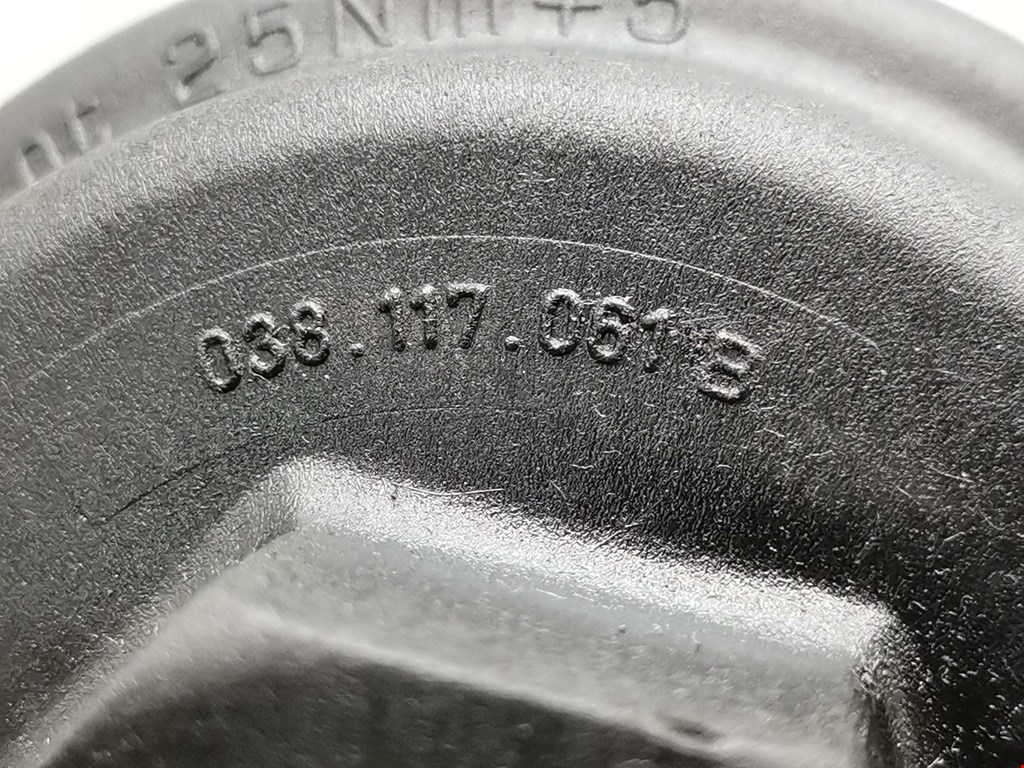 Крышка масляного фильтра VOLKSWAGEN Passat B6 2005-2011